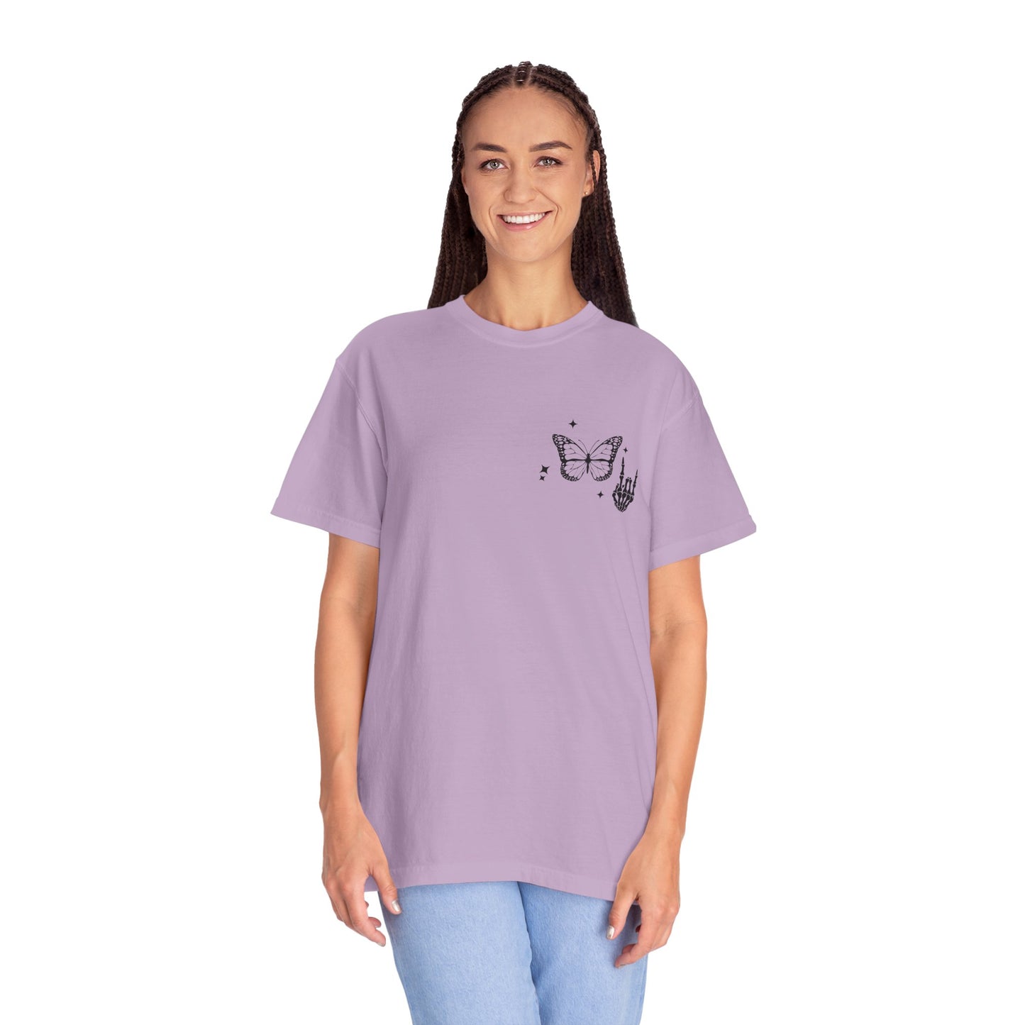 Camiseta unisex teñida en prenda "Weird Moms Build Character"