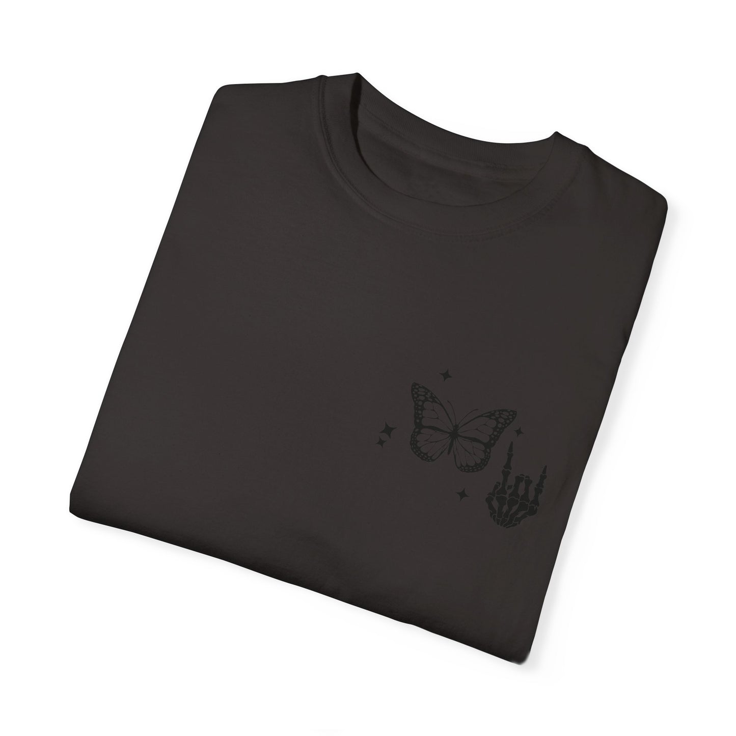 Camiseta unisex teñida en prenda "Weird Moms Build Character"