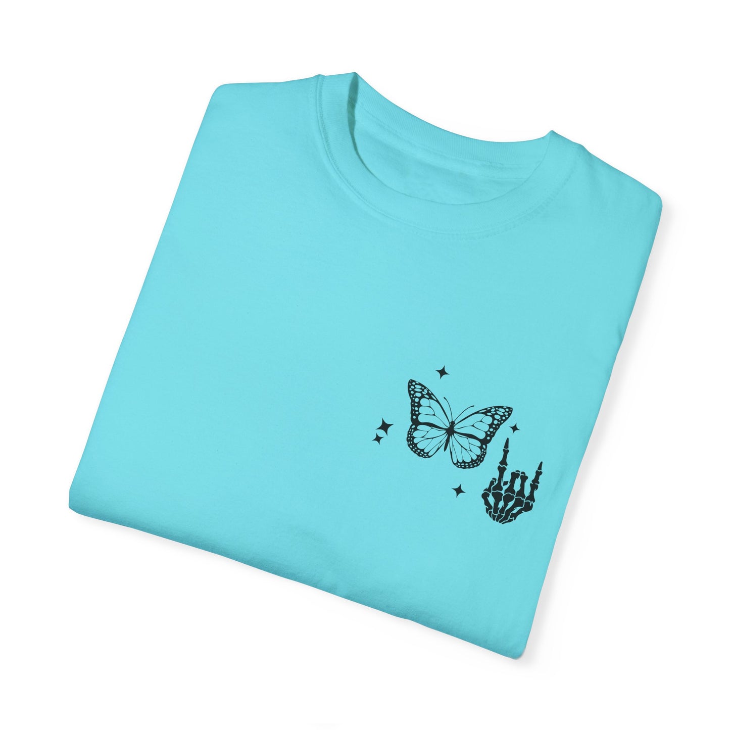 Camiseta unisex teñida en prenda "Weird Moms Build Character"