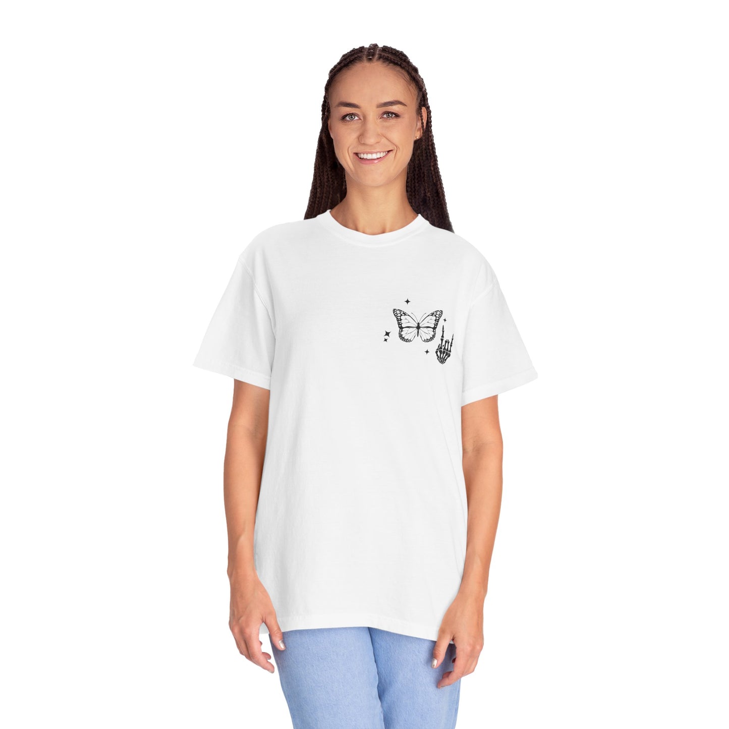 Camiseta unisex teñida en prenda "Weird Moms Build Character"