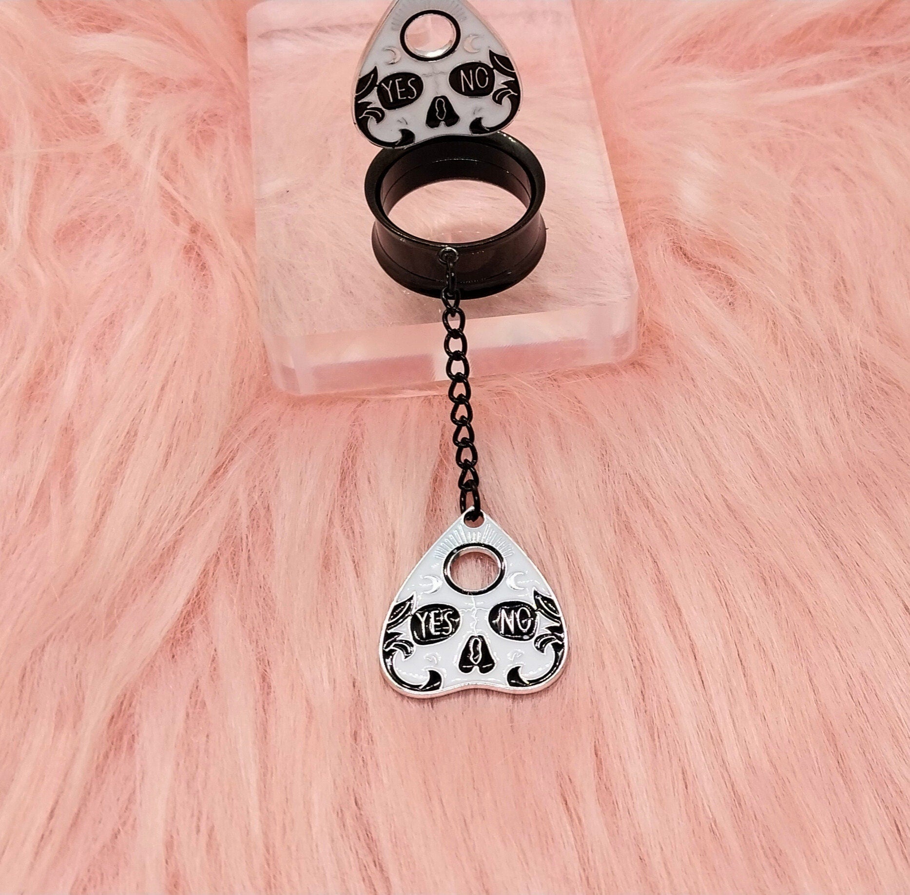 7/8" (22MM) Halloween Dangle Tunnels/Gauges Surgical Steel Screw Back Skull Planchet Charm Chain Dangle Plugs For Her Or Him Goth/Emo/Alt - Moon & Starr Handcrafted Jewelry && More!