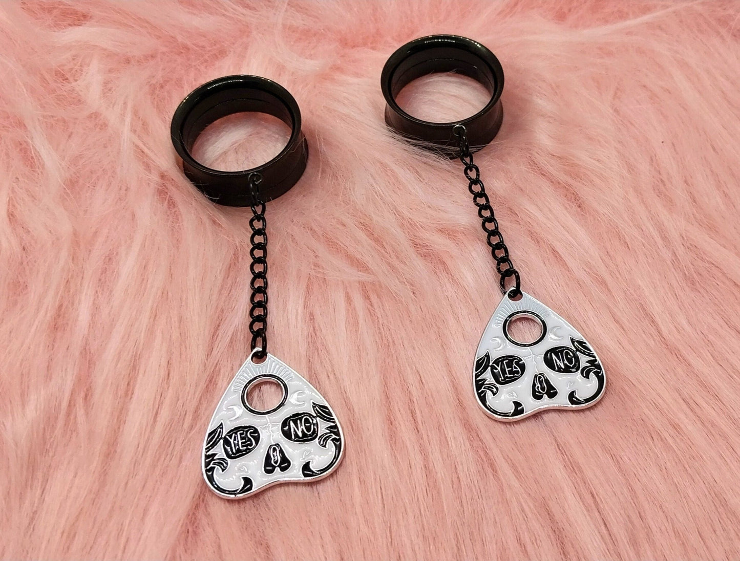 7/8" (22MM) Halloween Dangle Tunnels/Gauges Surgical Steel Screw Back Skull Planchet Charm Chain Dangle Plugs For Her Or Him Goth/Emo/Alt - Moon & Starr Handcrafted Jewelry && More!