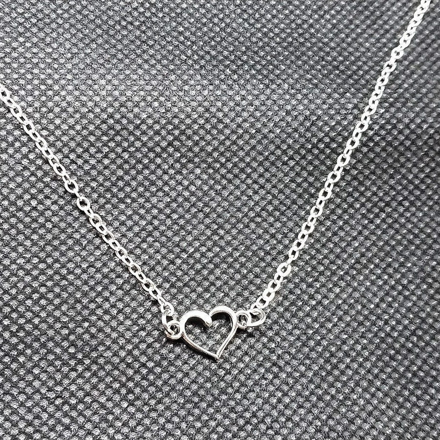Small Simple Silver Heart Chain Choker Necklace, Minimalist Jewelry For Women, Cute Dainty Heart Chain Necklace - Moon & Starr Handcrafted Jewelry && More!